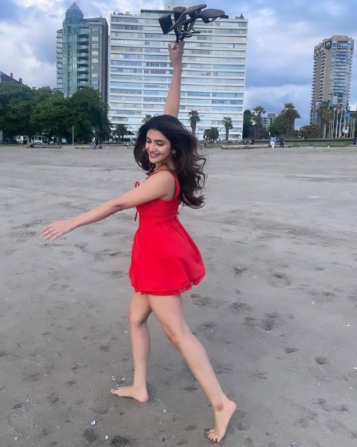 sreeleela-beach-look